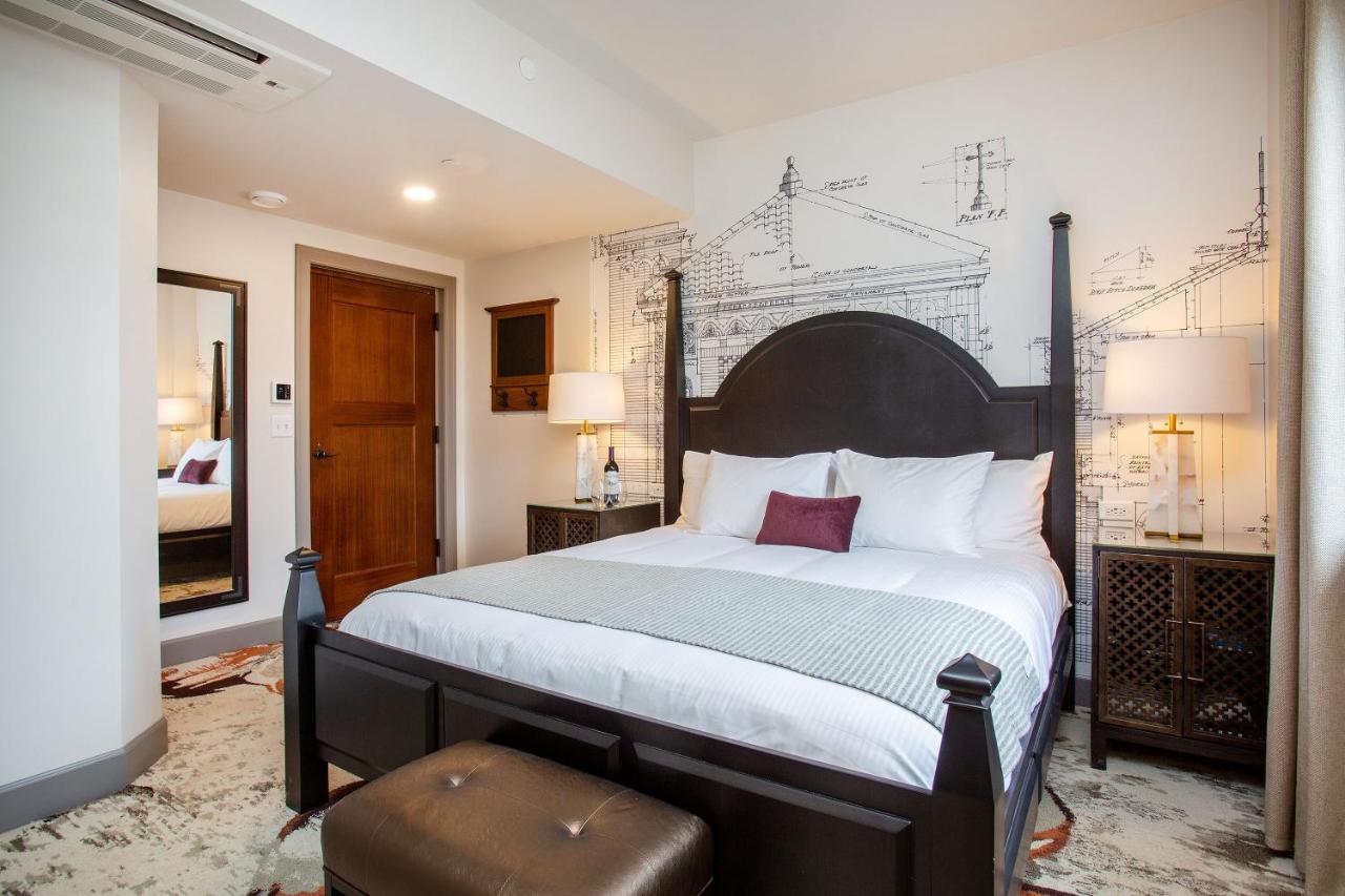 The Lodge At St Edward Park Kenmore Bagian luar foto