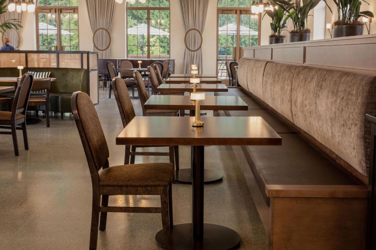 The Lodge At St Edward Park Kenmore Bagian luar foto