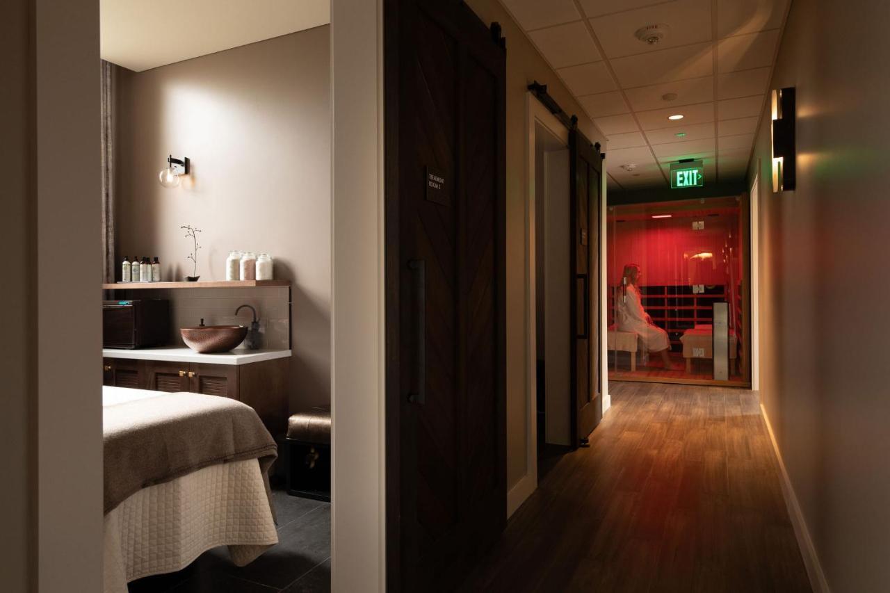 The Lodge At St Edward Park Kenmore Bagian luar foto